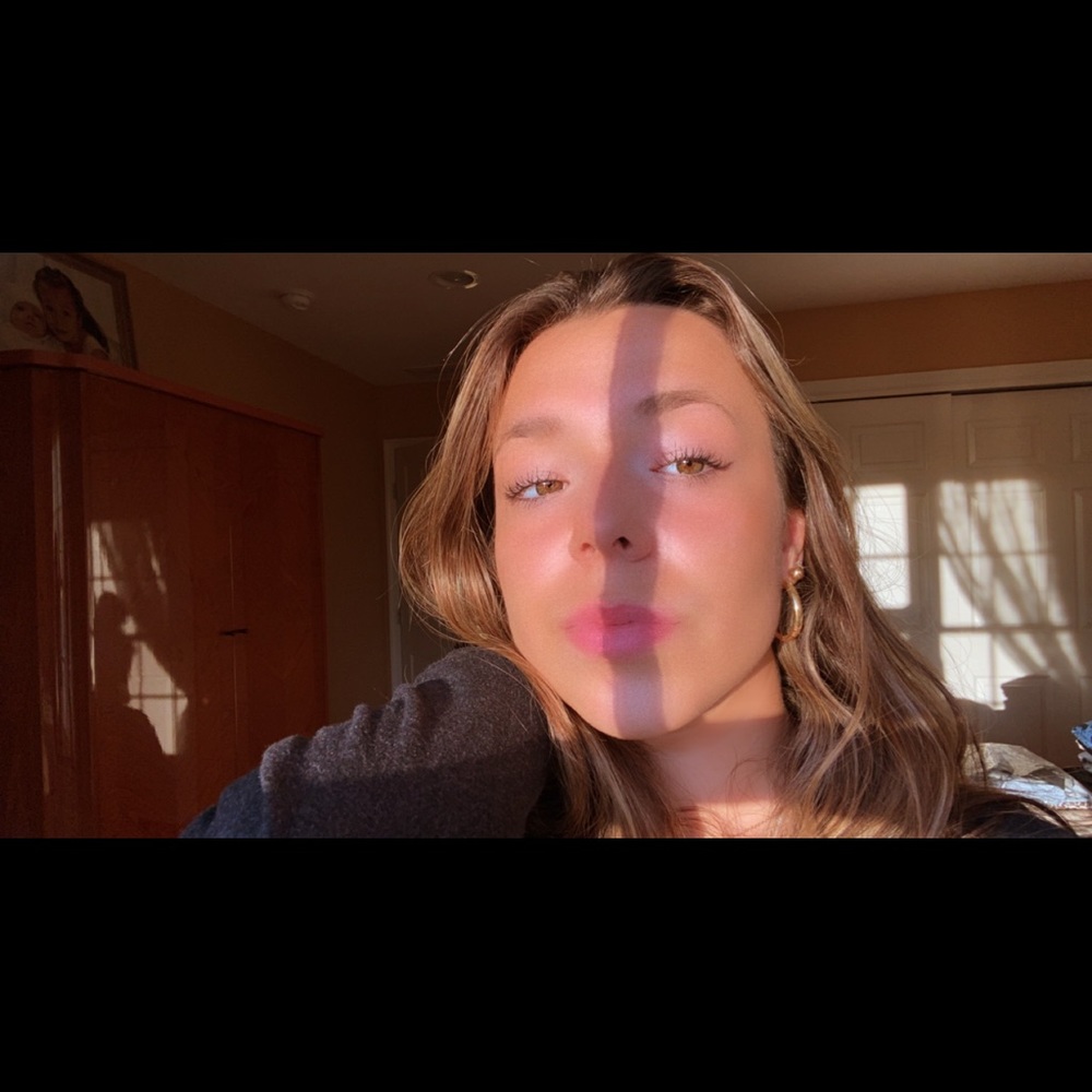 Meet your Posher, Ava